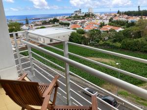 En balkon eller terrasse på Azores Nature Holidays Apartment + 24 billeder