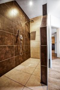 Koupelna v ubytování Moderne Ferienwohnung Hildburghausen - FeWo 1