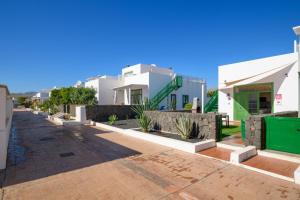 Willa z widokiem na ulicę w obiekcie Casa Vela Marina, Puerto Calero w mieście Puerto Calero