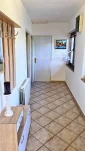Kuchyň nebo kuchyňský kout v ubytování Apartment Gašparac - 30 meters from the beach