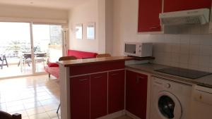 Nhà bếp/bếp nhỏ tại L'Estartit, àtic amb terrassa primera línia +12 ảnh