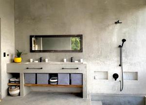 Koupelna v ubytování CASA BÚHO + 32 fotografií