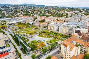 Nespecifikovaný výhled na destinaci Budapešť nebo výhled na město při pohledu z apartmánu