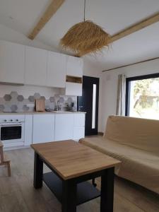 Dapur atau dapur kecil di Maison Piscine Sauna 5min Centre Aix - Casa G.