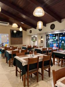 Restoran atau tempat lain untuk makan di Bravo's Hotel