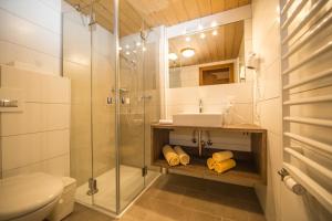 Un baño de Hotel Cresta