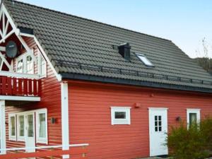 Fotografie z fotogalerie ubytování 4 person holiday home in MÅLØY-By Traum v destinaci Maloy