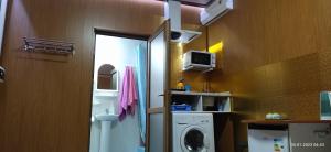 Dapur atau dapur kecil di Apartment in a guest house +17 gambar