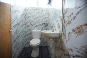 Jerteh Hotel, Terengganu的一间浴室