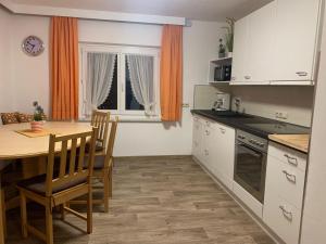 Kuchyň nebo kuchyňský kout v ubytování Haus Angelika
