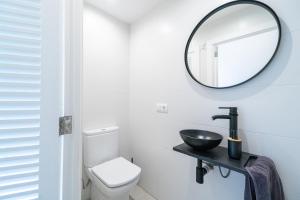 Ein Badezimmer in der Unterkunft Seashore House " Es tamarells"