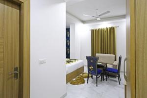Χώρος καθιστικού στο Hotel Decent Suites - Delhi Airport