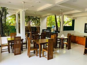 Ama Residence餐厅或其他用餐的地方
