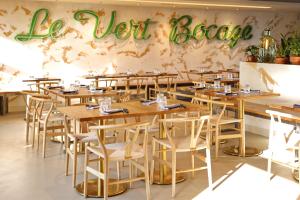 Restaurace v ubytování Logis Hôtel & Restaurant Le Vert Bocage