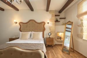 A bed or beds in a room at Nicole Villa, an Enchanted Gem, By ThinkVilla