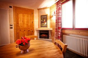 Foto dalla galleria di Chalets Mignon a Limone Piemonte