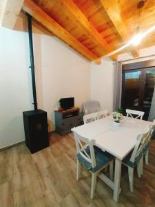 A seating area at CASA RURAL LA TORRITA