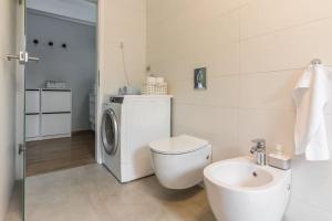 Kúpeľňa v ubytovaní Modern and Elegant Apartment in a Quiet Part of Pula