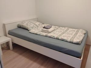 Cama o camas de una habitación en 2,5 Zimmer Wohnung direkt am Vierwaldstättersee