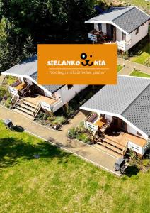 an image of a house that is being remodeled at Sielankownia in Wünschelburg