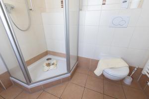 Koupelna v ubytování Gästehaus Kleeberger