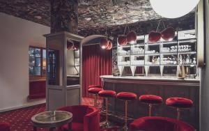 Salon ou bar de l'établissement Hotel National by Mountain Hotels