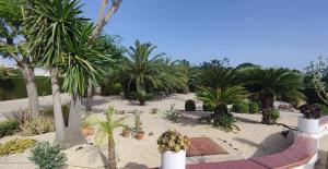 Imagen de la galería de La Villa Romantica Résidence de vacances Les Tres Cales Espagne, en Les tres Cales