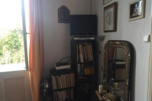 Η βιβλιοθήκη της παραθεριστικής κατοικίας