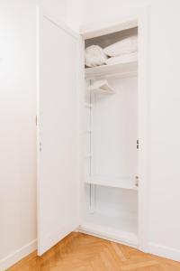 Luxurious Designer Apartment in City Center
