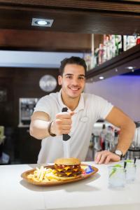 Clientes alojados en Hotel Torre Azul & Spa - Adults Only