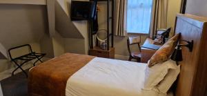 Gallery image of The Cross-Keys Hotel in Knutsford