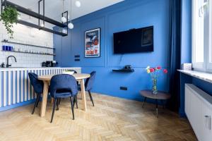Fotografia z galérie ubytovania Blue Door Apartment, Świętojańska, Śródmieście v destinácii Gdynia