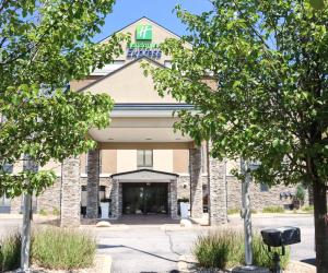 una representación de la parte delantera de un edificio en Holiday Inn Express Cedar Rapids - Collins Road, an IHG Hotel, en Cedar Rapids