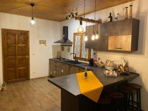 A kitchen or kitchenette at Chalet in campagna