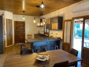 A kitchen or kitchenette at Chalet in campagna