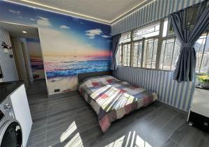 Giường trong phòng chung tại 3BR Romantic apt, 2mins MTR, 8pax