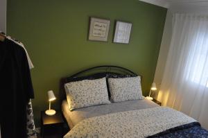 Cama o camas de una habitación en Border Ranges Getaway - self contained guest house