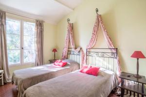 Postel nebo postele na pokoji v ubytování Les Villas aux Restanques du Golfe de St Tropez - maeva Home - Villa 4 pièce 46