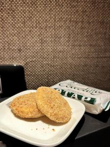 Eten bij of ergens in de buurt van het hotel

