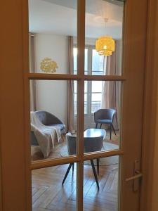 Fotografia z galérie ubytovania Elégant appartement au cœur du Vieux Tours v destinácii Tours + 7 fotografií