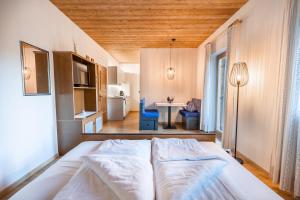Postel nebo postele na pokoji v ubytování Camping Seiser Alm