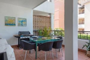 Zdjęcie z galerii obiektu Precioso Apartamento 3hab. cerca de Puerto Banus w Marbelli