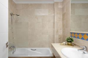 Zdjęcie z galerii obiektu Precioso Apartamento 3hab. cerca de Puerto Banus w Marbelli