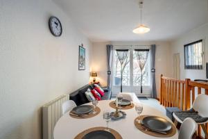 Posezení v ubytování L'AtiPic + 6 fotografií