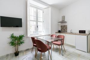 Kuchyň nebo kuchyňský kout v ubytování OleHousing-San Lorenzo