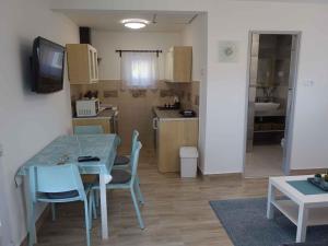 Gambar di galeri bagi Holiday home in Fonyod - Balaton 43111 di Fonyód