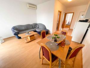 Fotografie z fotogalerie ubytování Apartments in Dramalj 42928 v destinaci Dramalj