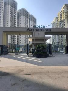 ein Gebäude mit einem Schild mit der Aufschrift „Eloco Aquarium“ in der Unterkunft Short Stays in Fully Furnished Service Apartment in Noida