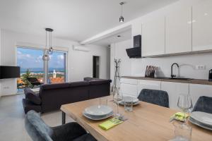Η κουζίνα ή μικρή κουζίνα στο Villa Mare & Skye