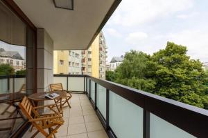 Gallery image of Modern apartment with balcony near Hilton in Warszawa